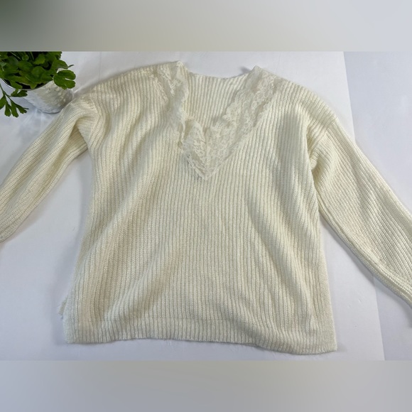 Women’s sweater ASOS size 4 side splits - Picture 2 of 10